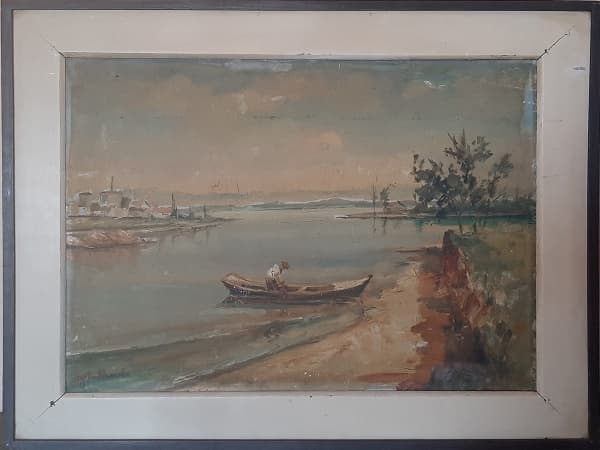 JOSÉ MARIA DE ALMEIDA (1906-1995) - "Paisagem c/ Rio, Vilarejo e Pescador", pintura a óleo s/ tela, med. 50 x 65cm, assinado. (tela c/ pontos c/ perda de tinta e algumas manchas). — Jose Maria de Almeida