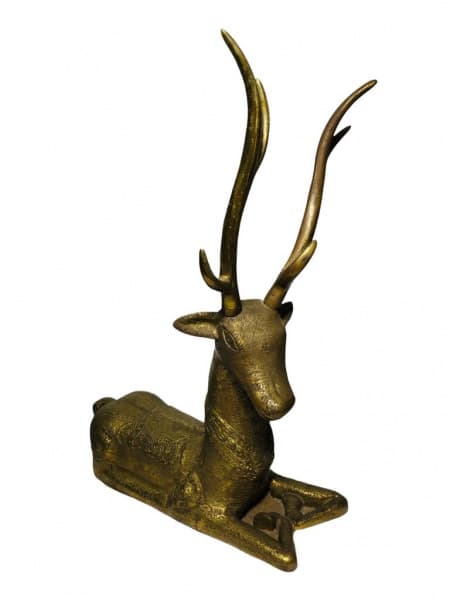 BRONZE- Grande escultura confeccionada em bronze representando cervo. Medida: 35x47cm — BRONZE
