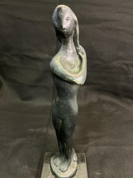 BRUNO GIORGI, "Banhista", escultura em bronze patinado, medindo 47 cm e assinada na base. — Bruno Giorgi