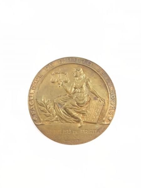 COLECIONISMO - Medalhão em bronze comemorativo do JUBILEU DE PRATA , 24/05/ 1931 - 24/05/1956 da FACULDADE DE DIREITO DE ALAGOAS ( 5 cm / diâmetro ) — COLECIONISMO