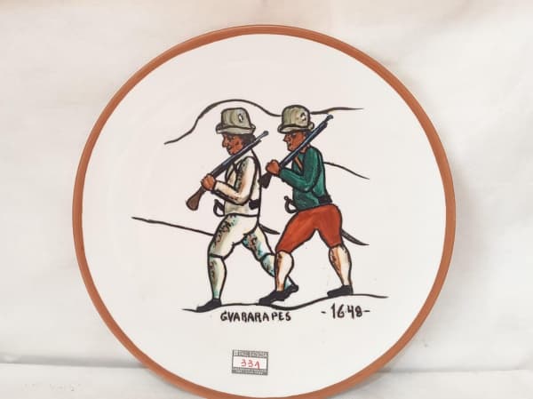 FRANCISCO BRENNAND - "Guararapes - 1648" - Pintura sobre prato de porcelana Assinado no verso - 1954. Diam. 32cm. — Francisco Brennand