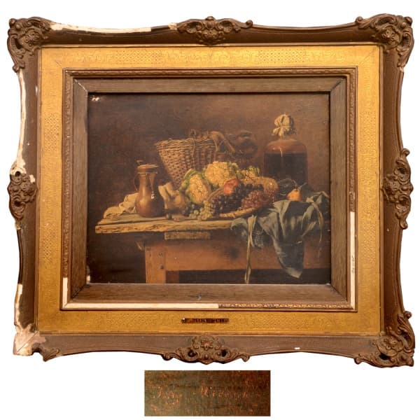 FRITZI MIKESCH (1853 - 1891). Óleo s/ madeira. Soberba Natureza Morta representando frutos e leguminosos postos sob uma mesa. <br>Excepcional qualidade pictórica. Artista Catalogado internacionalmente. Med. 21 x 25,5 cm. Emoldurado, 38 x 42 cm. Moldura de época, necessita restauro. (SL 70) — FRITZI MIKESCH