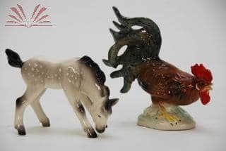 Lote composto por duas esculturas em porcelana — Não identificado