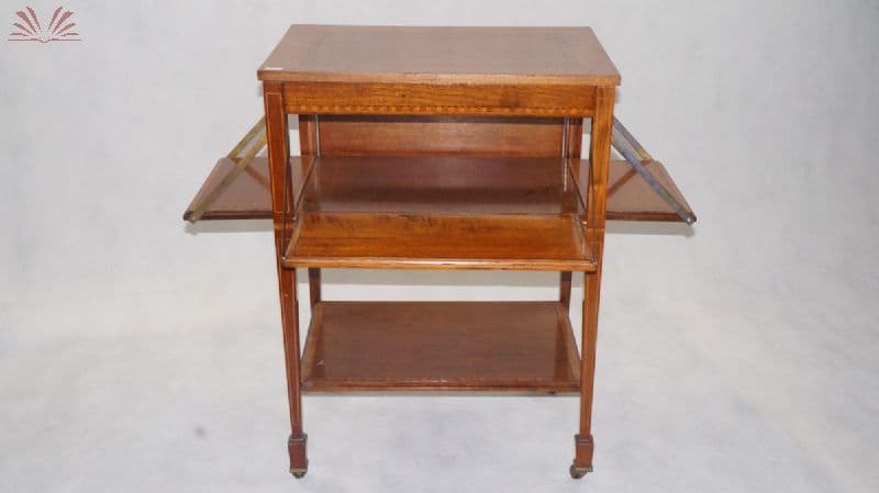 Mesa de chá Inglesa — Não identificado