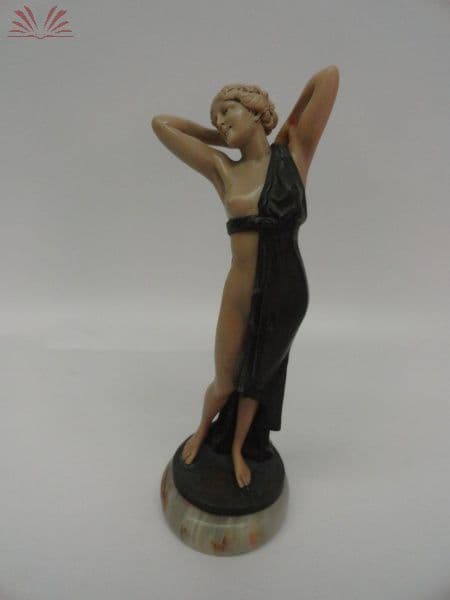 FIGURA FEMININA — Não identificado