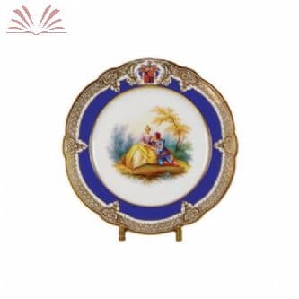 Prato raso de porcelana francesa — Não identificado