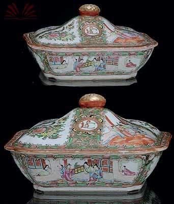 Par de pratos cobertos em porcelana chinesa — Não identificado