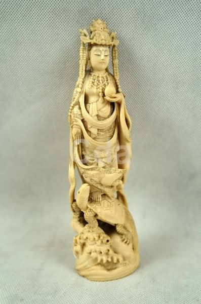 escultura de fino marfim — Não identificado