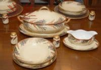 Serviço em porcelana japonesa — Não identificado