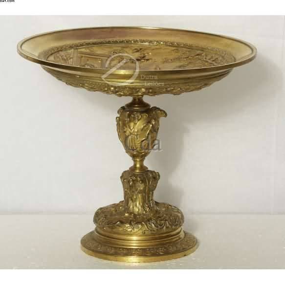 Centro de mesa de bronze ormolu — Não identificado