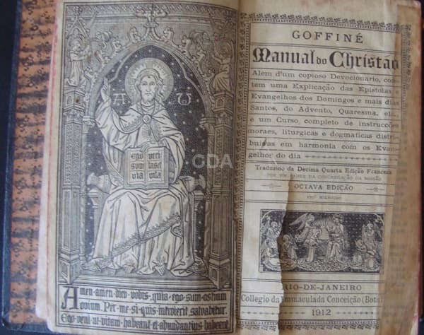 Goffiné manual do cristão,edição de 1912 capa dura,miolo amarelado do tempo primeira página com um p — Não identificado