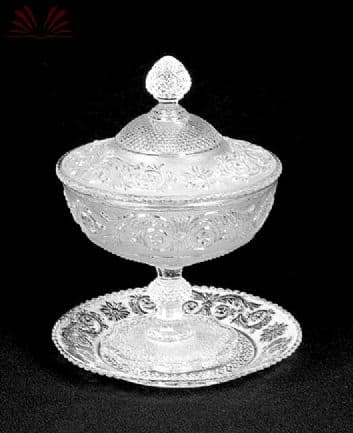 Compoteira de cristal de Baccarat figurações florais sobre fundo pontilhado - Séc. XIX — Não identificado
