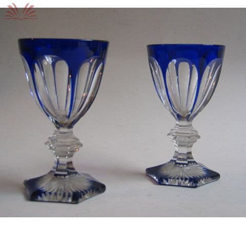 Cristal baccarat com orvelay na tonalidade azul - séc.XIX — Não identificado