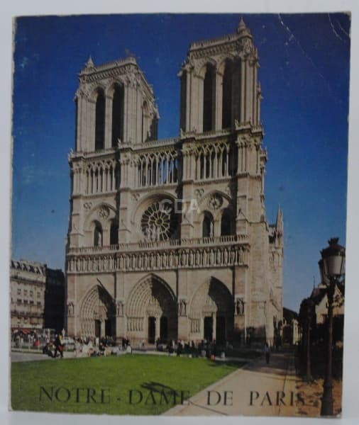 LIVRO NOTRE - DAME DE PARIS. — Não identificado