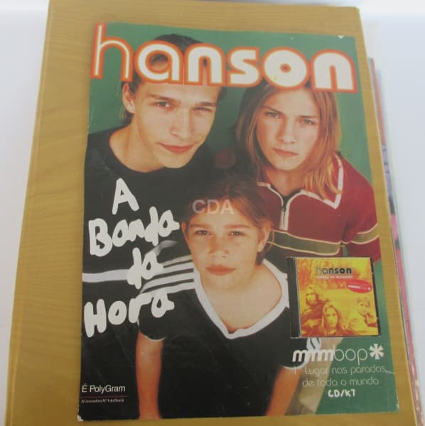 BANDA HANSON - PORTIFÓLIO CONTENDO MUITAS REVISTAS, POSTERS, COLAGENS DE JORNAL, LETRAS DE MÚSICAS E — Não identificado