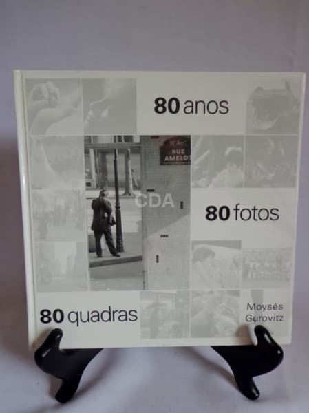 LIVRO " 80 ANOS - 80 FOTOS - 80 QUADRAS ", DE MOYSÉS GUROVITZ, CAPA DURA, COM 164 PÁGINAS. E — Não identificado