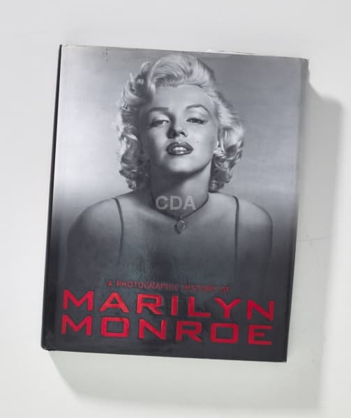 livro - A Photographic History of Marilyn Monroe, Marie Clayton, Parragon, 2010, ilustrado em p/b., — Não identificado