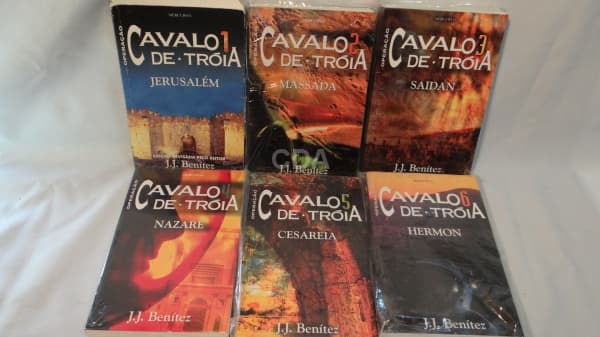 06 volumes de "Cavalo de Tróia" — Não identificado