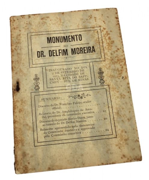 Opúsculo da inauguração do Monumento ao Dr. Delfim Moreira, em 7 de setembro de 1923, Santa Catharyn — Não identificado