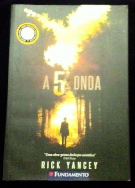 LIVRO : A 5ª ONDA - RICK YANCEY - Fundamento - 367 págs.Bem Conservado. — Não identificado