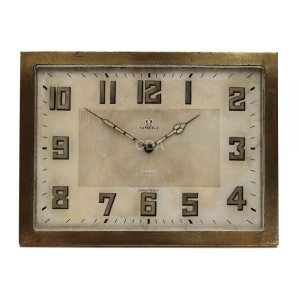 Art Deco. Relógio de mesa da marca Omega. 15 x 20 cm. — Não identificado