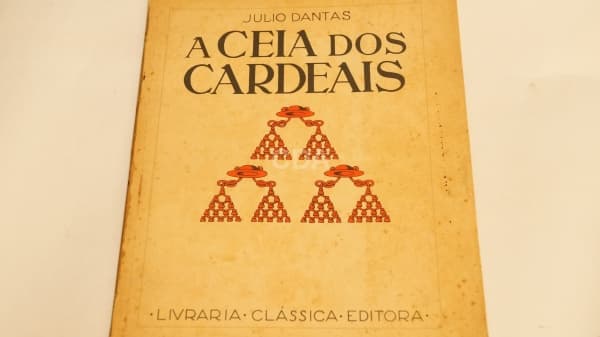 Livro: A ceia dos cardeais". Por Julio Dantas. Com ilustrações. — Não identificado