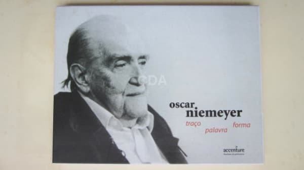 Oscar Niemeyer traço / palavra / forma - Sergio Celeste & Eduardo Noronha - Santa Clara Com. - 200 — Não identificado