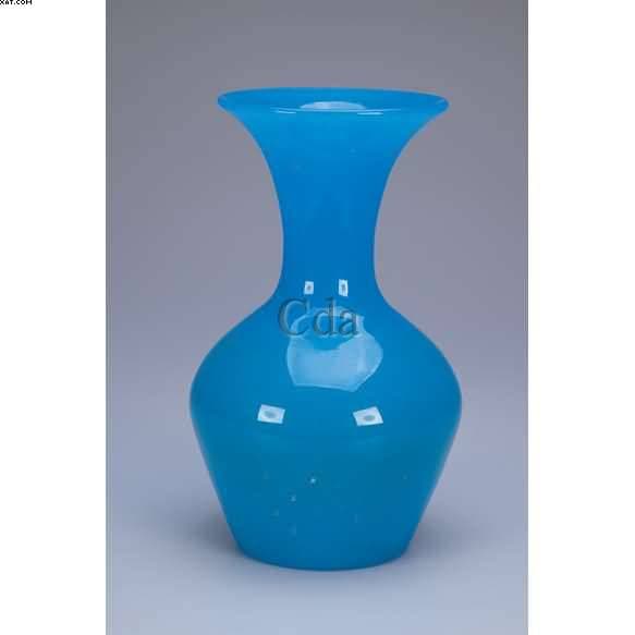 Vaso de opalina azul — Não identificado
