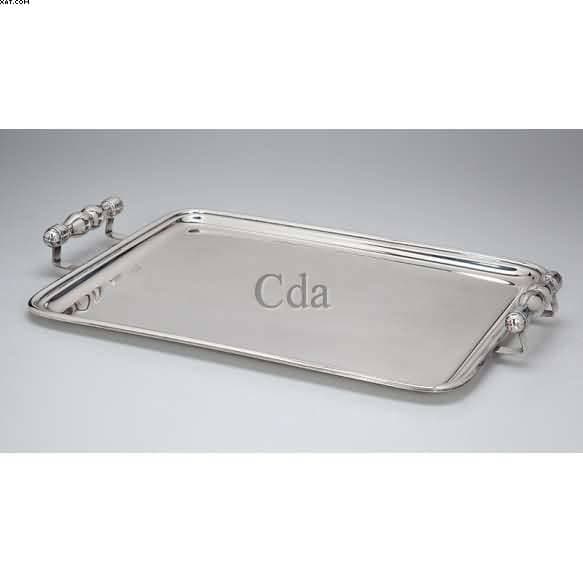 Bandeja de metal prateado — Não identificado