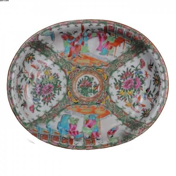 Travessa em porcelana — Não identificado