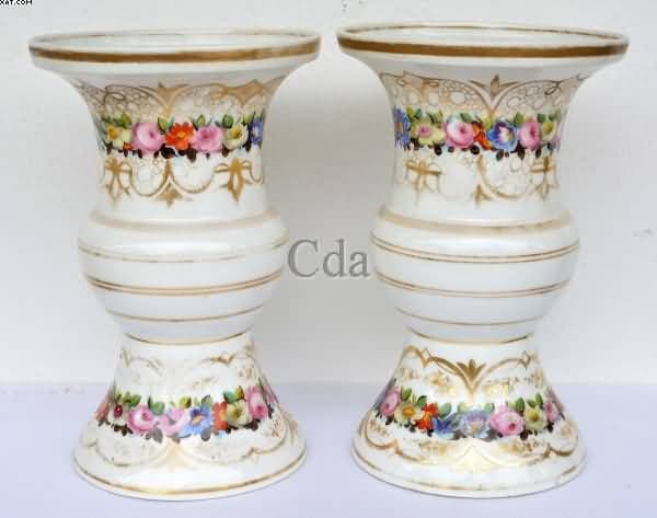 Par de vasos de porcelana francesa Vieux Paris — Não identificado