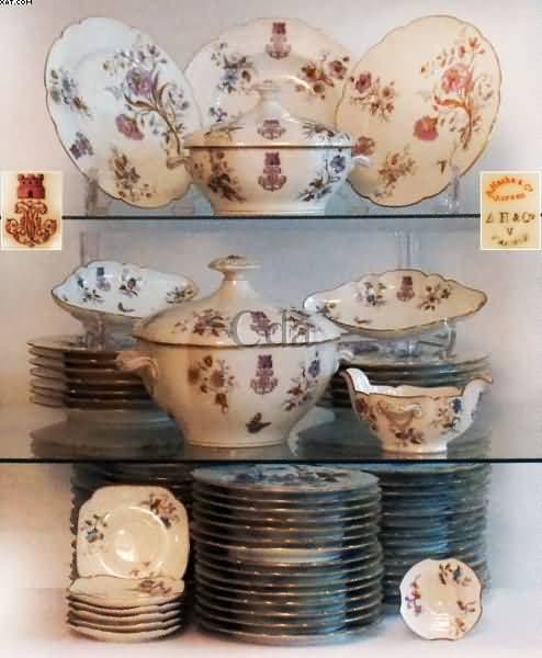 Aparelho de jantar em porcelana — Não identificado
