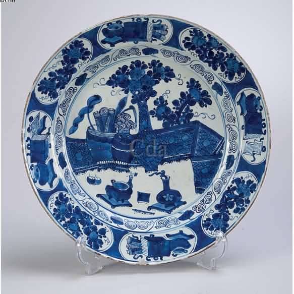 Medalhão de porcelana Cia das Índias — Não identificado