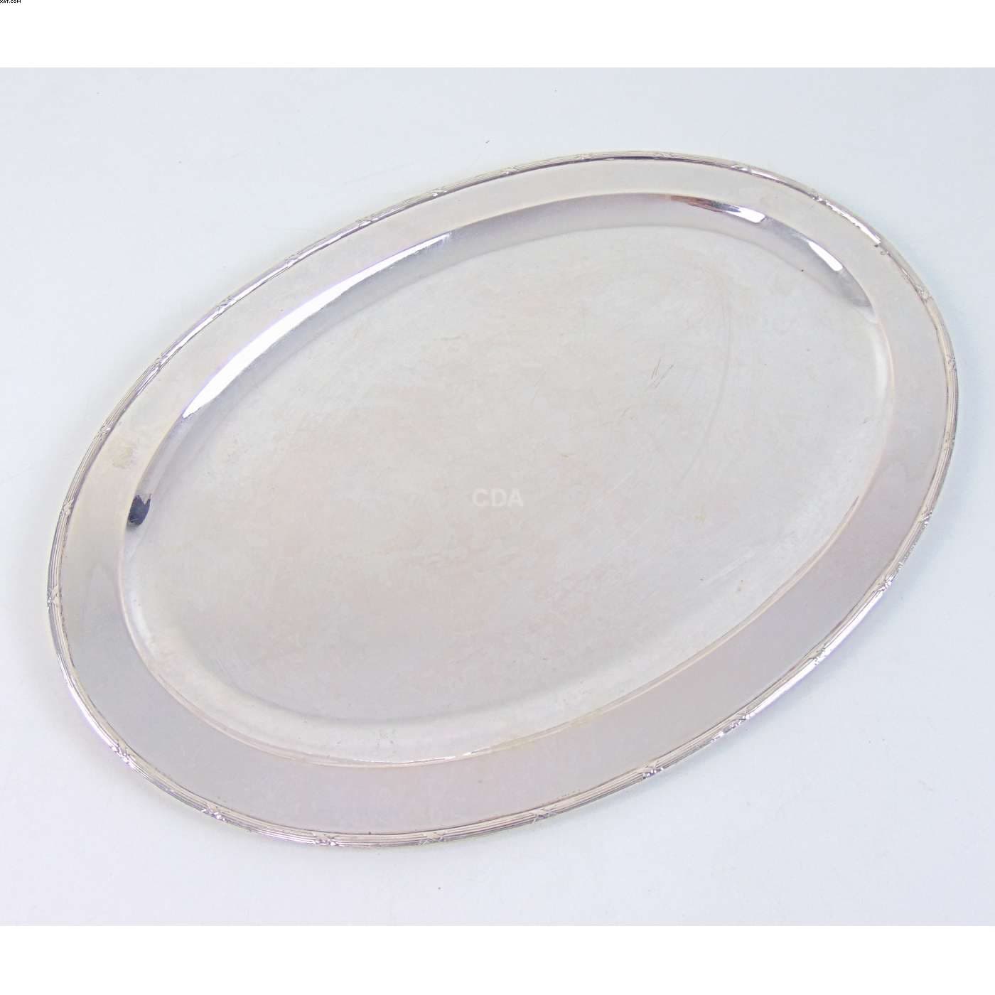Salva oval em prata de lei — Não identificado