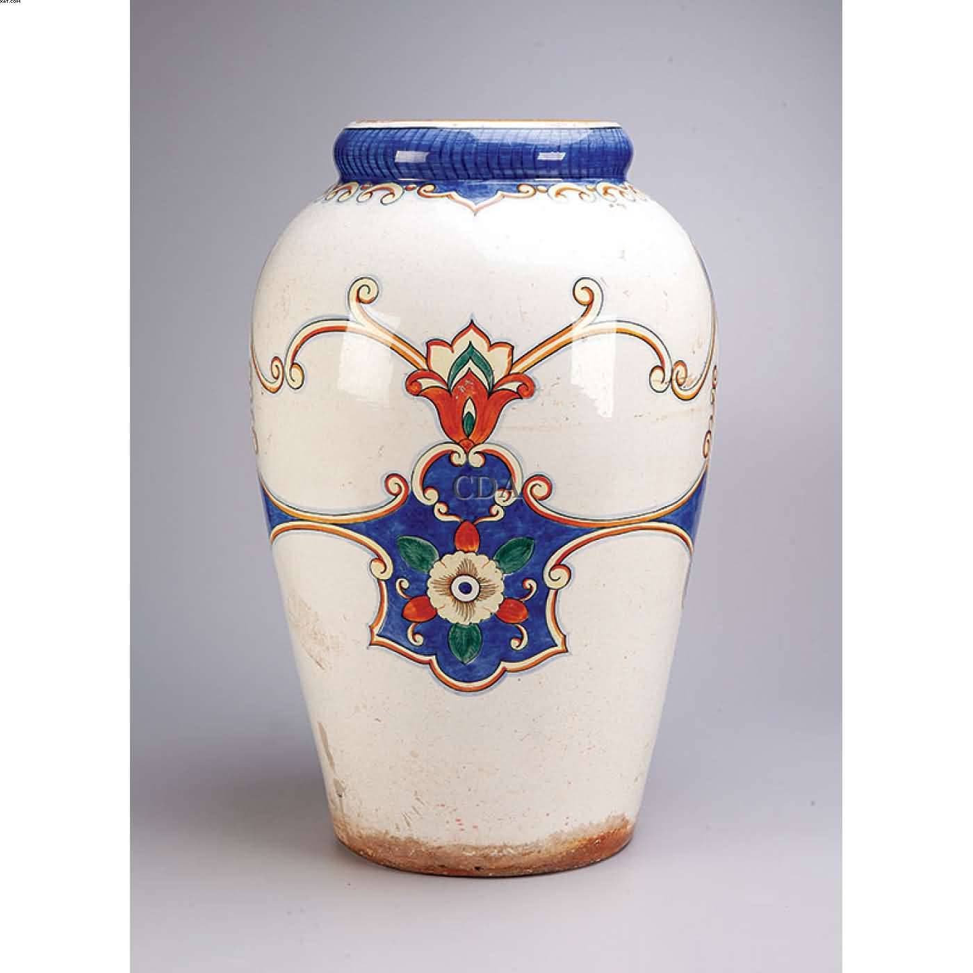 Grande vaso de louça branca — Não identificado