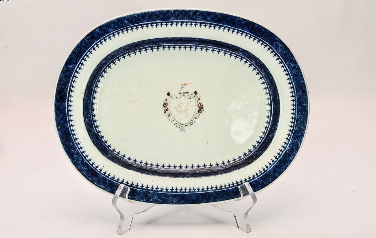 Travessa de porcelana chinesa — Não identificado