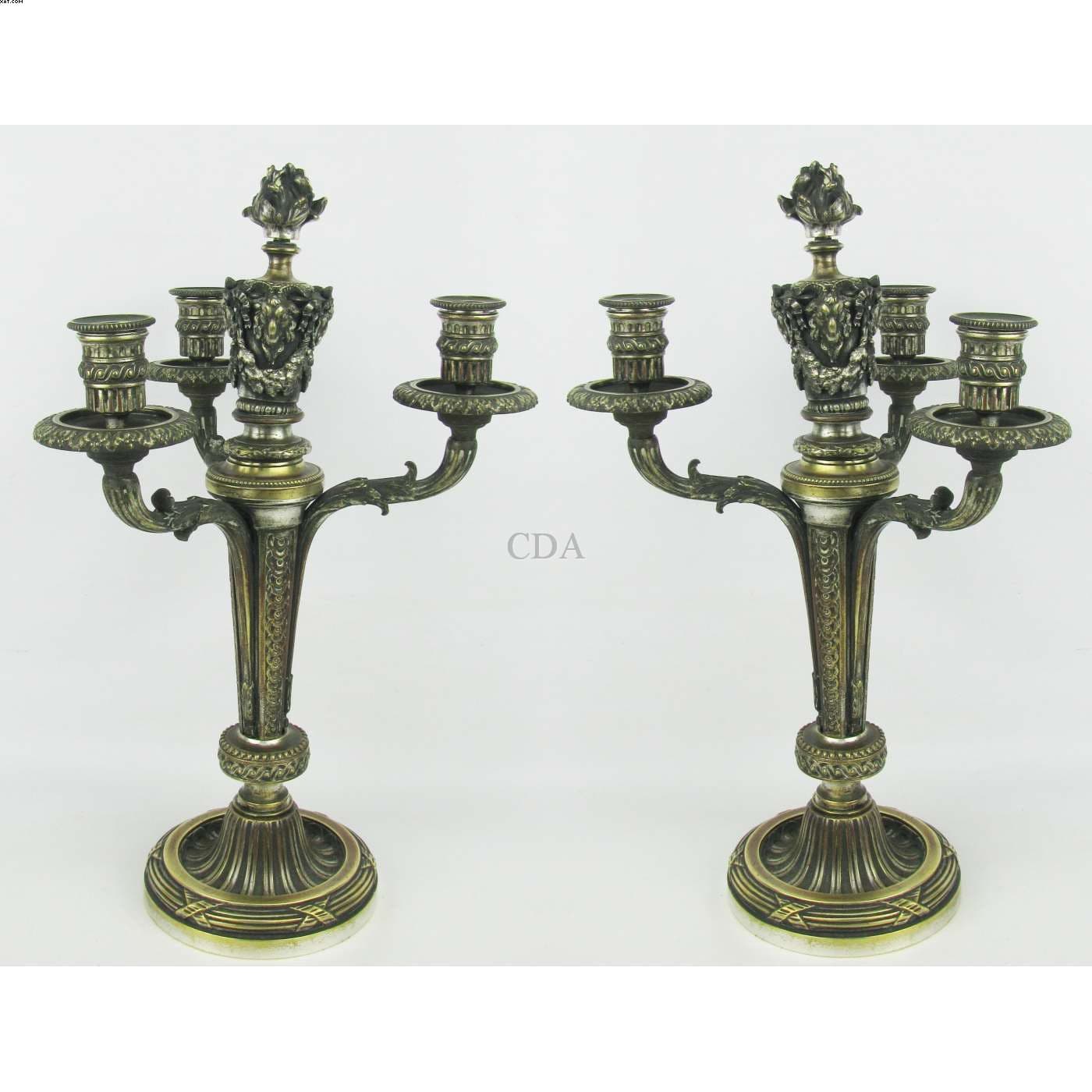 Par de candelabros — Não identificado