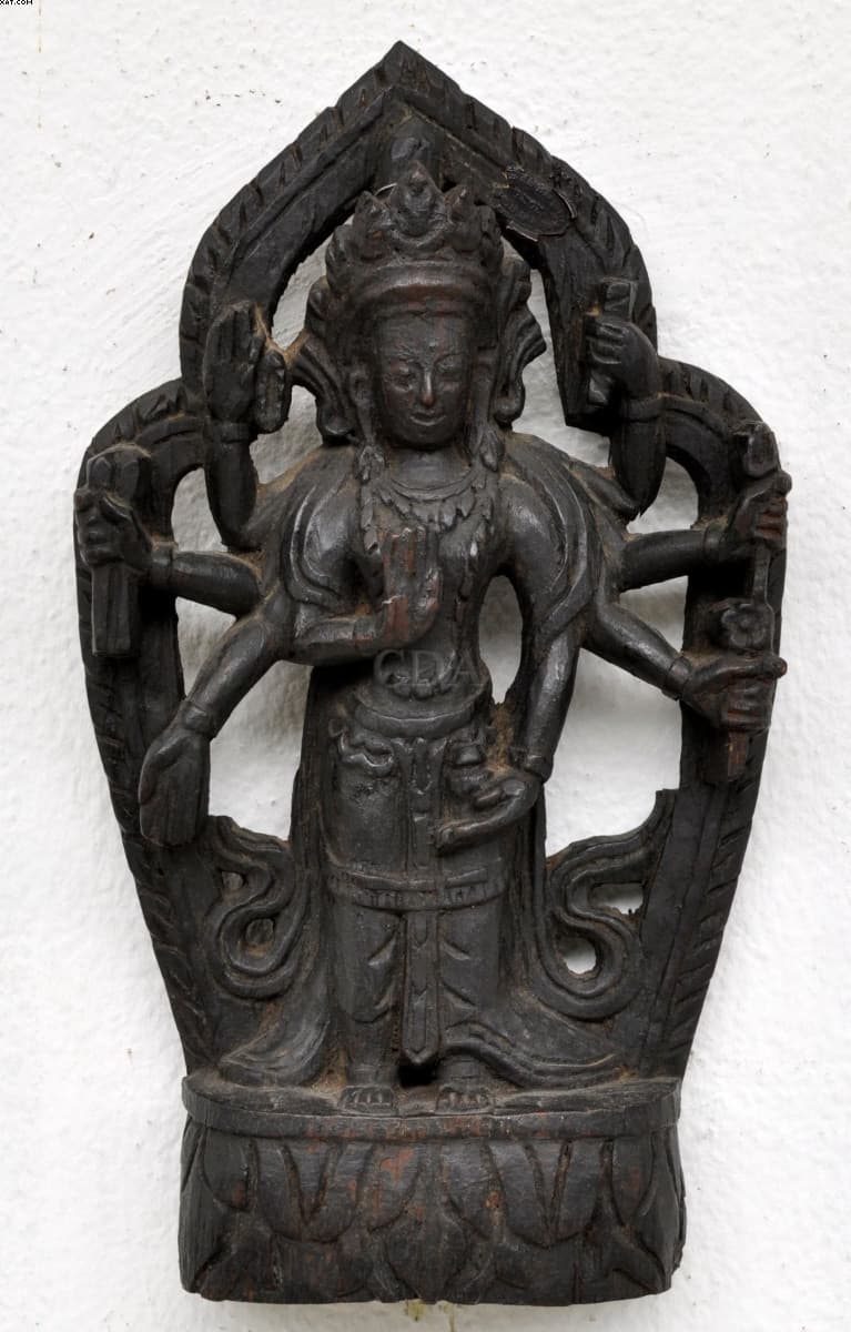 Escultura oriental — Não identificado