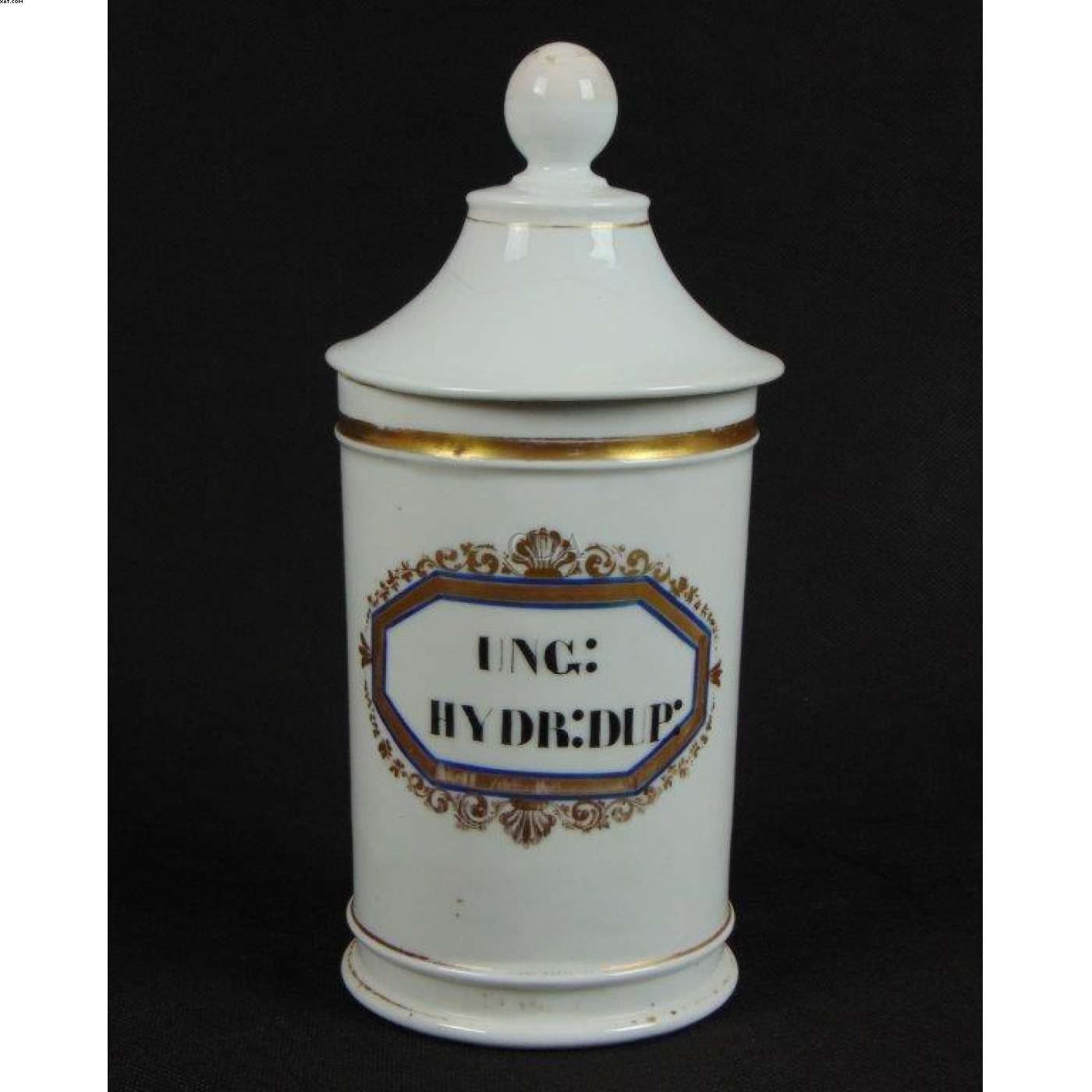 Pote de porcelana — Não identificado