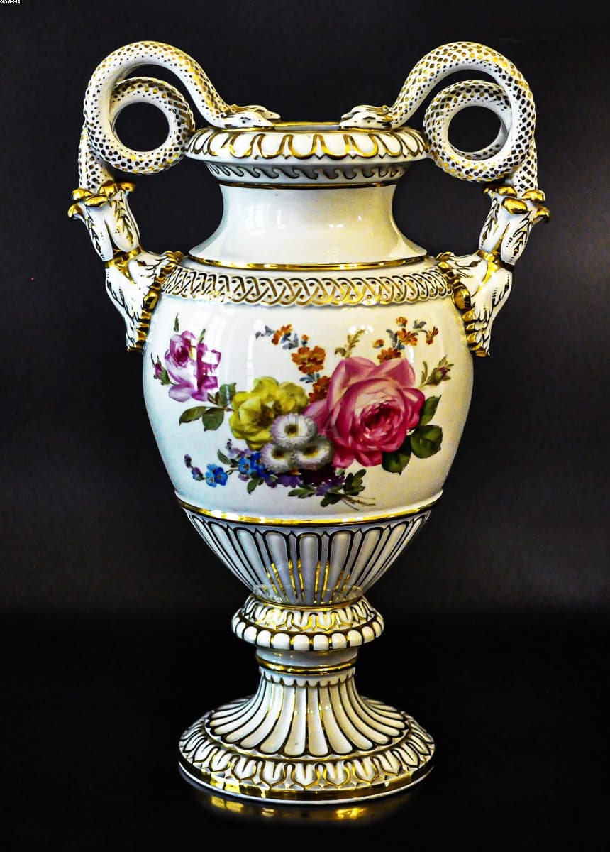 Ânfora em porcelana alemão de Meissen — Não identificado