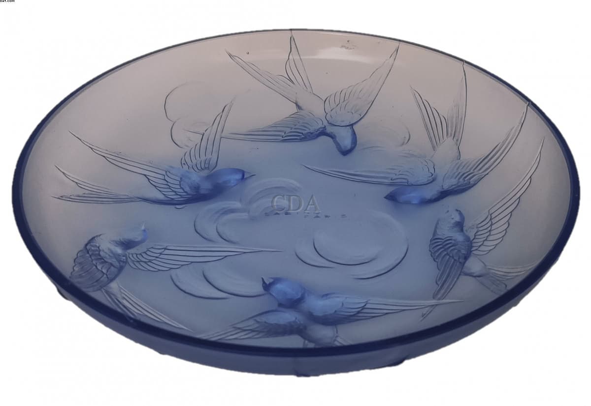 Centro de mesa de pasta de vidro na tonalidade azul — Não identificado