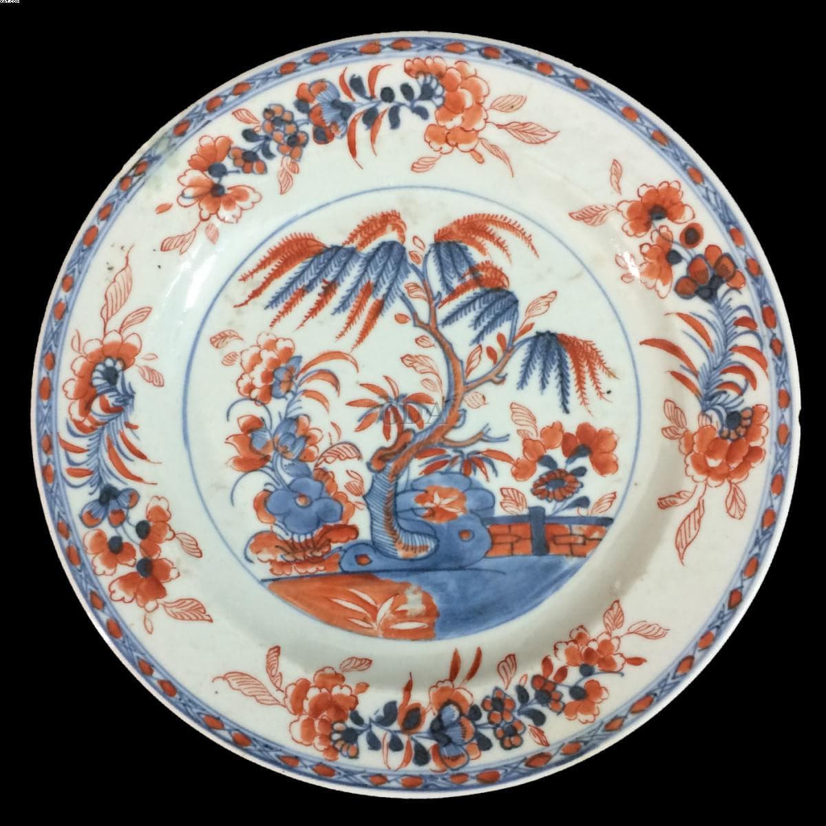 Prato em porcelana — Não identificado
